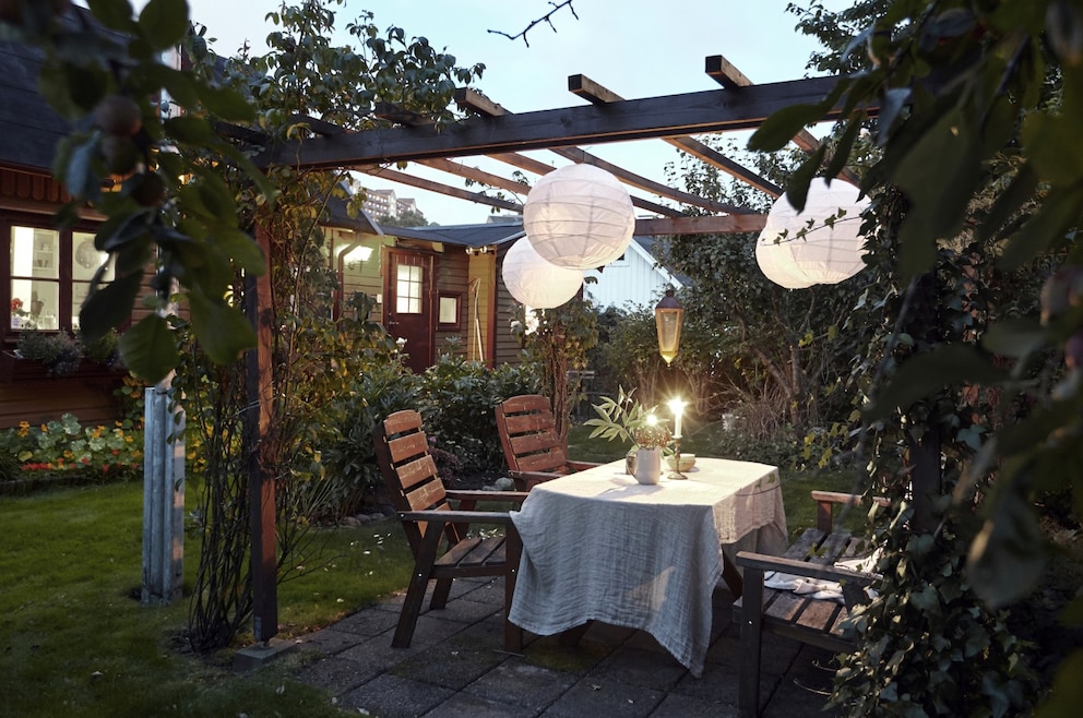 Sitzecke im Garten: Ideen und Tipps für die Gestaltung - myHOMEBOOK