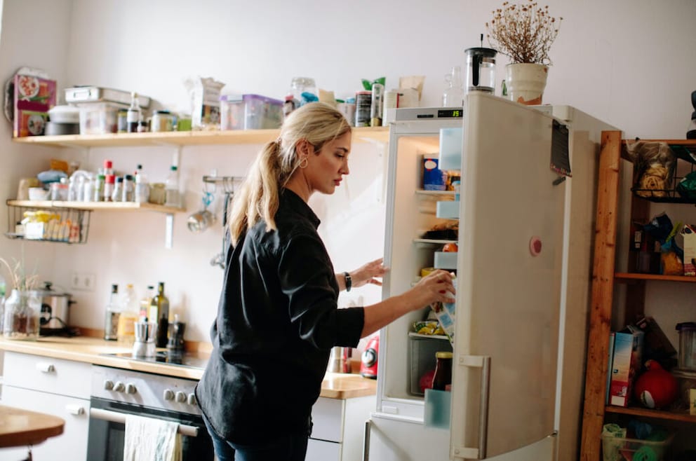 Kühlschrank einräumen: So lagern Lebensmittel richtig - myHOMEBOOK